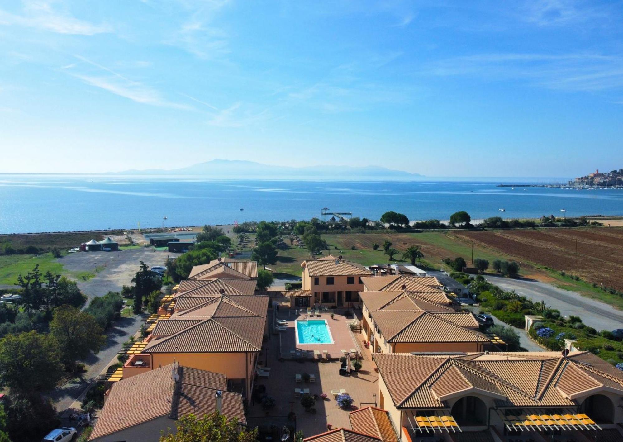 Residence Talamone Il Poderino Екстериор снимка